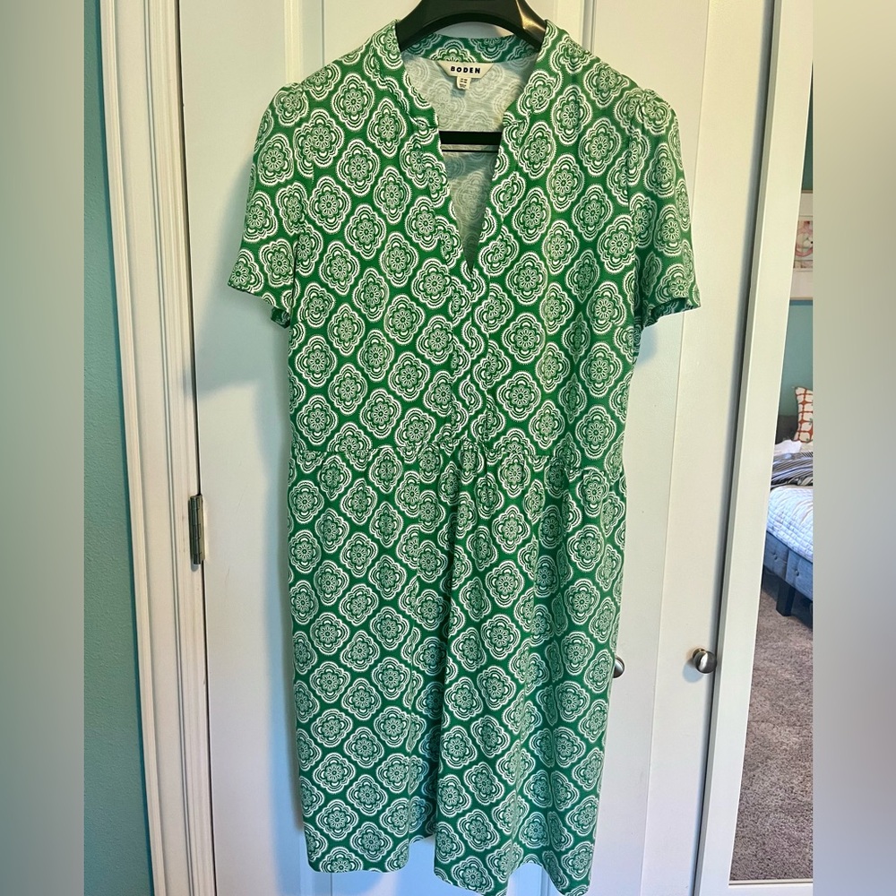 Boden Green and White Patterned Short Sleeve Dress